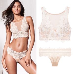 Victoria’s Secret Floral Appliqué 32D/XS Set, NEW